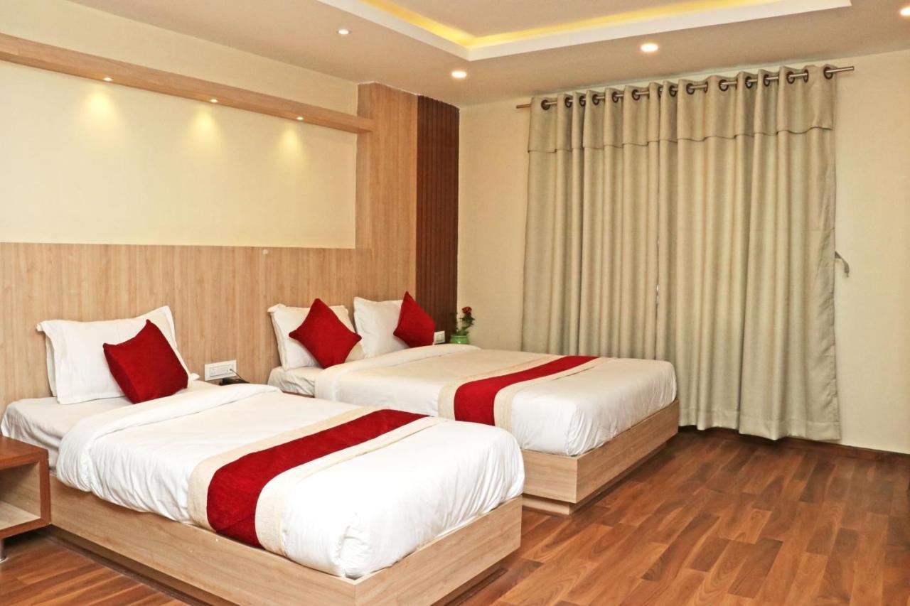 Hotel Nilakantha Pvt. Ltd 加德满都 外观 照片